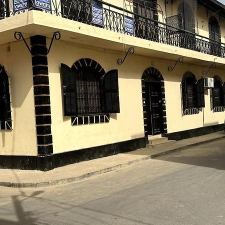 Independent Room On Island In Colonial House With Private Entrance Saint-Louis Exterior foto
