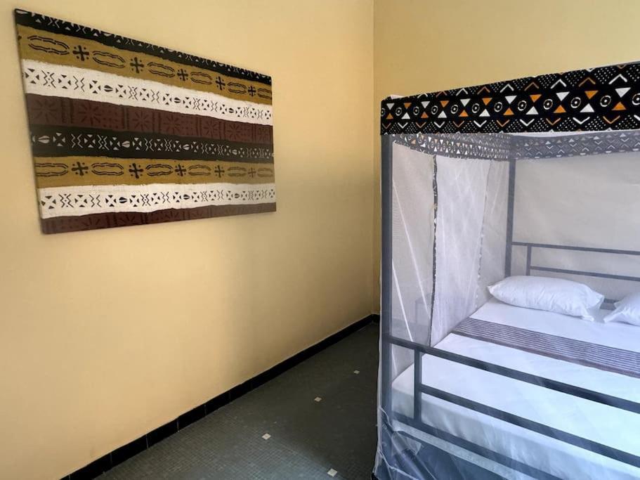 Independent Room On Island In Colonial House With Private Entrance Saint-Louis Exterior foto